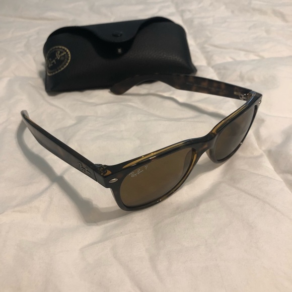 Tortoise Wayfarer Ray Bans - Picture 3 of 6